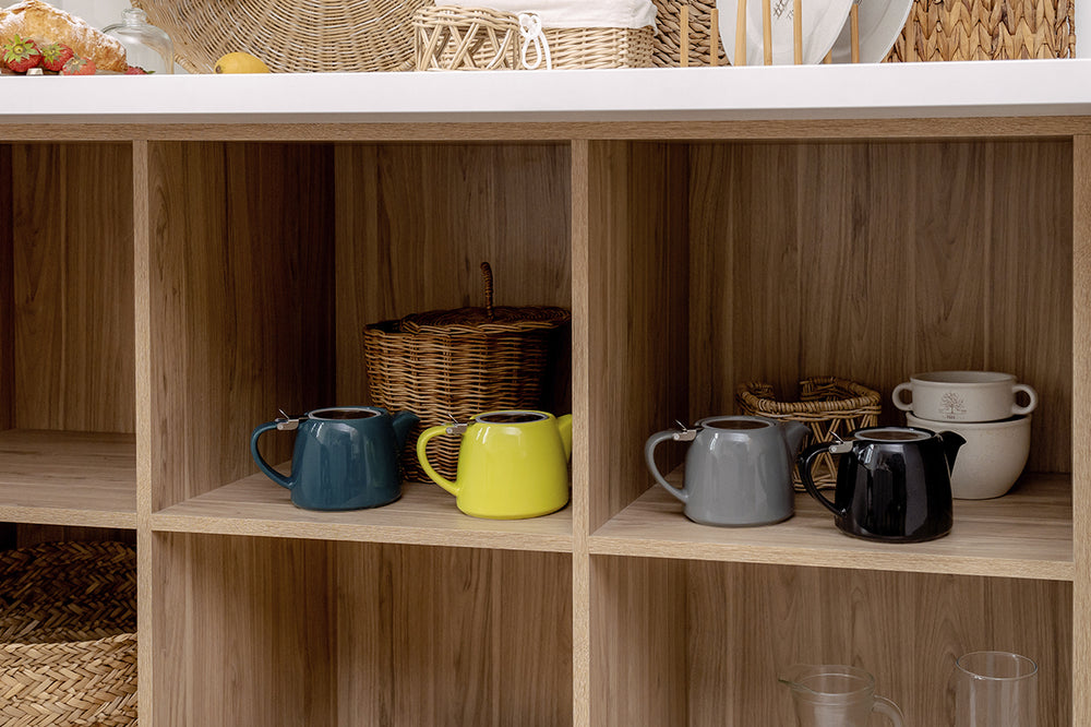 Trendy teapot colors for modern kitchens